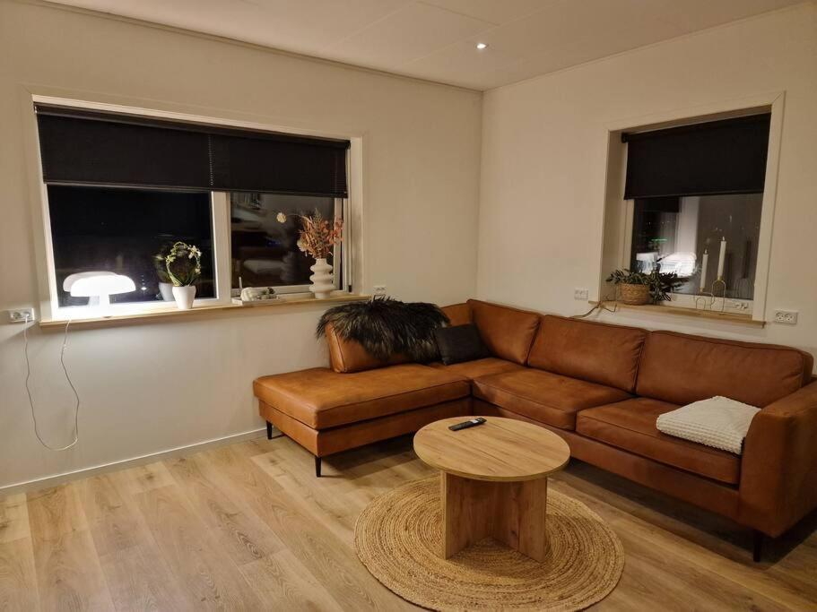 New Flat With Hot Tub - No3 Διαμέρισμα Oyndarfjordur Εξωτερικό φωτογραφία