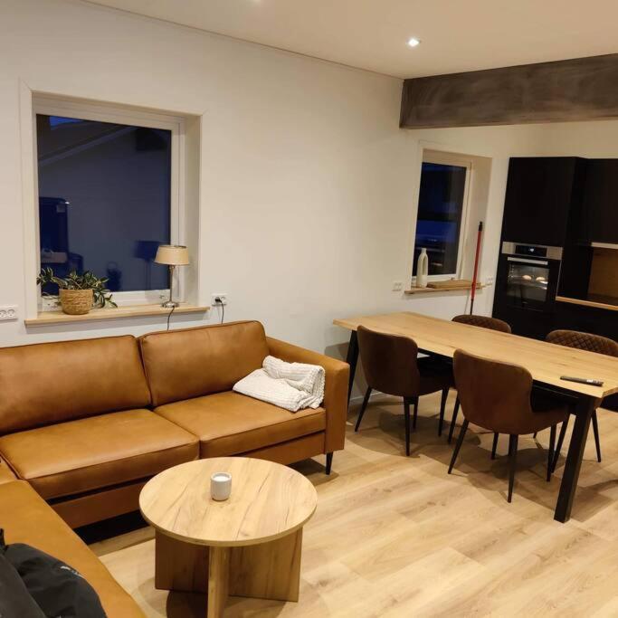 New Flat With Hot Tub - No3 Διαμέρισμα Oyndarfjordur Εξωτερικό φωτογραφία